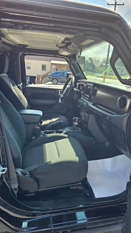 used 2021 Jeep Wrangler Unlimited car, priced at $26,250