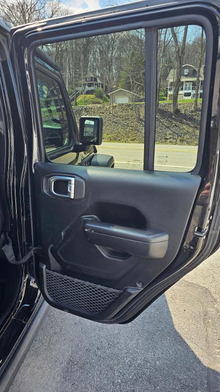 used 2021 Jeep Wrangler Unlimited car, priced at $26,250