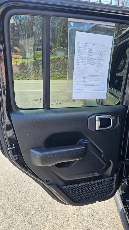 used 2021 Jeep Wrangler Unlimited car, priced at $26,250