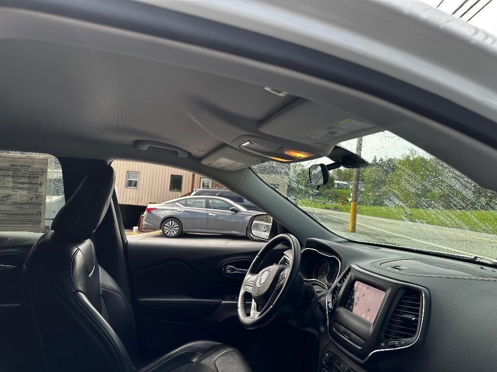 used 2019 Jeep Cherokee car, priced at $20,190