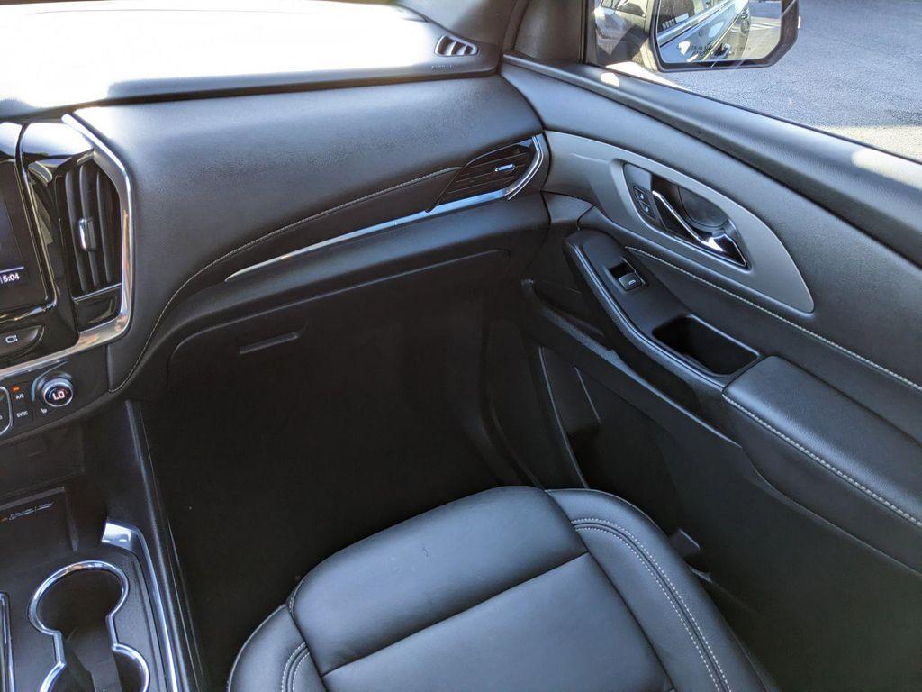 used 2023 Chevrolet Traverse car, priced at $28,996