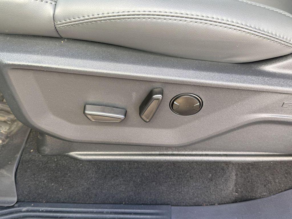 new 2026 Ford Expedition car, priced at $68,102