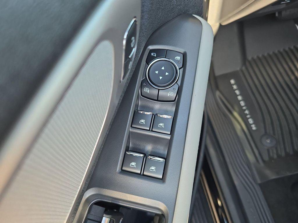 new 2025 Ford Expedition car, priced at $66,483