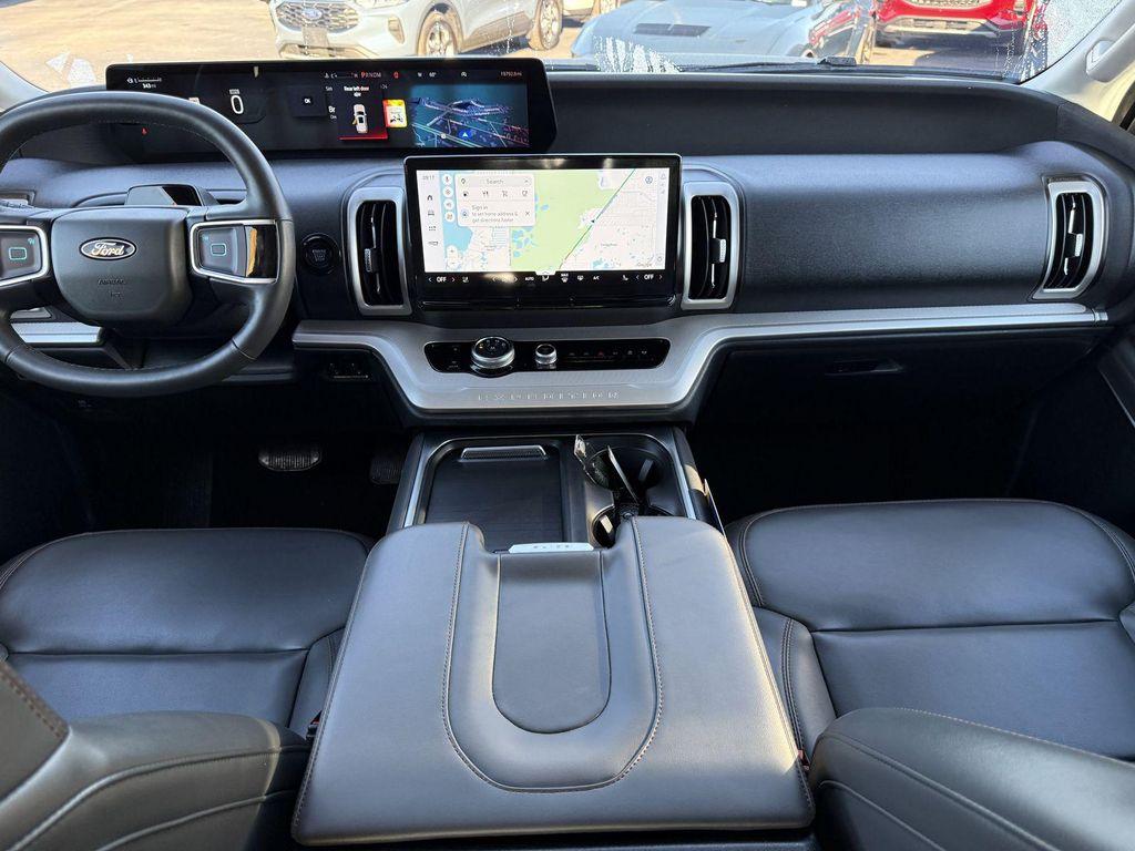 used 2025 Ford Expedition car, priced at $55,991