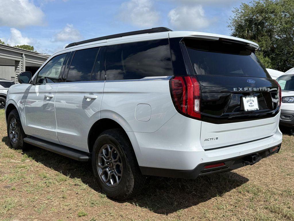 used 2025 Ford Expedition car, priced at $52,993