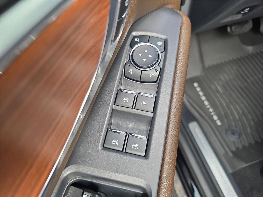 new 2025 Ford Expedition car, priced at $83,550