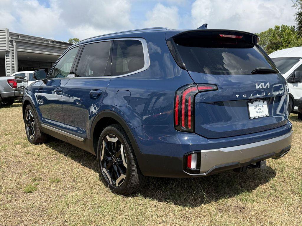 used 2024 Kia Telluride car, priced at $37,981