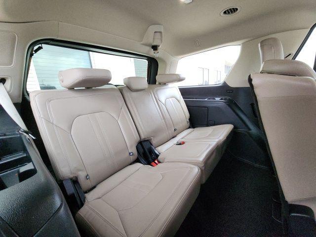 used 2024 Ford Expedition car, priced at $53,988