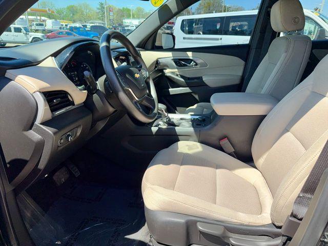 used 2023 Chevrolet Traverse car, priced at $23,972