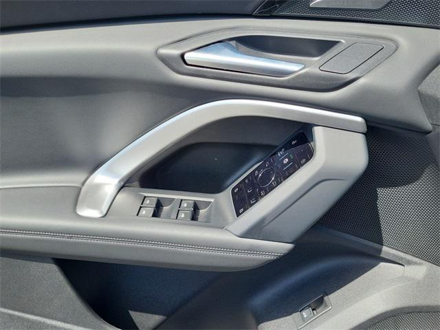 new 2025 Audi Q5 car, priced at $57,277