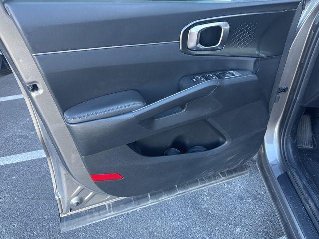 used 2025 Kia Sorento Plug-In Hybrid car, priced at $35,800