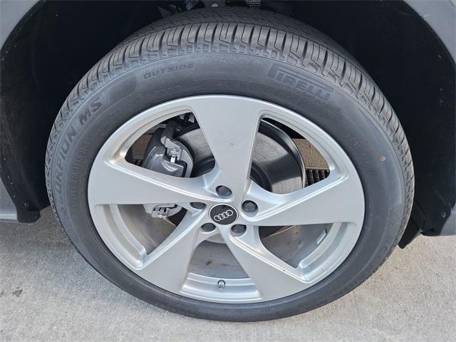 new 2025 Audi Q5 car, priced at $55,917