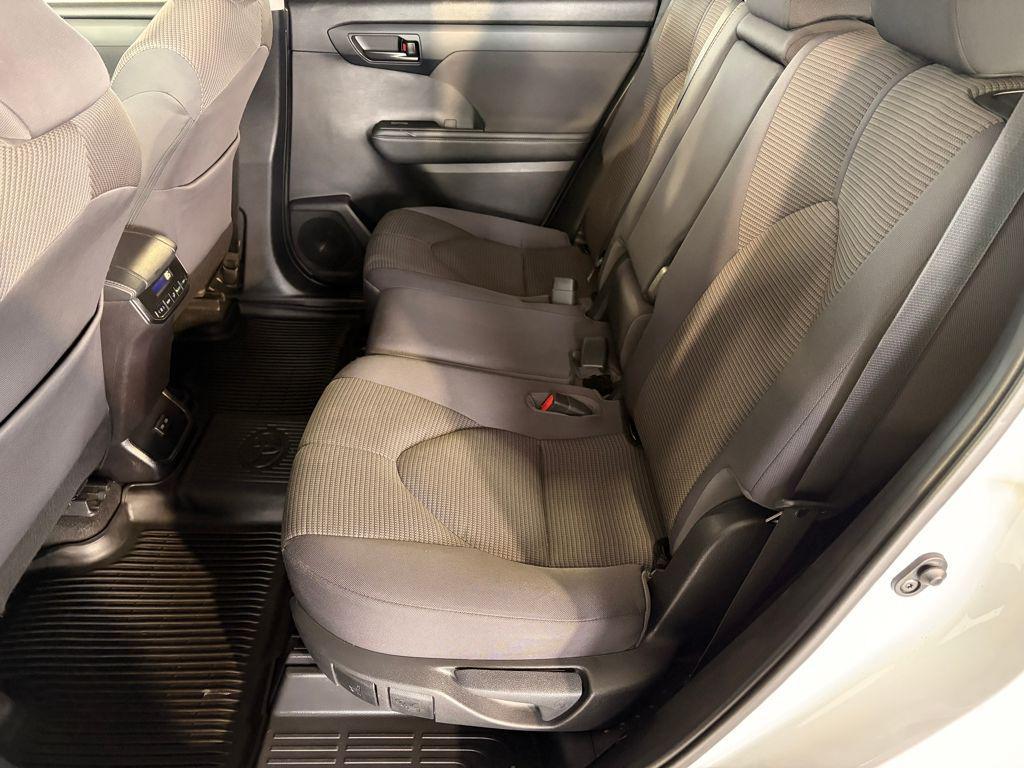 used 2022 Toyota Highlander car, priced at $26,895