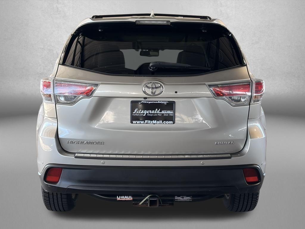 used 2015 Toyota Highlander car, priced at $17,995