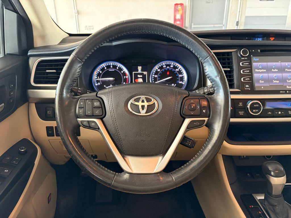 used 2015 Toyota Highlander car, priced at $17,995