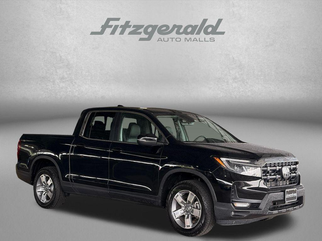 used 2025 Honda Ridgeline car, priced at $36,294