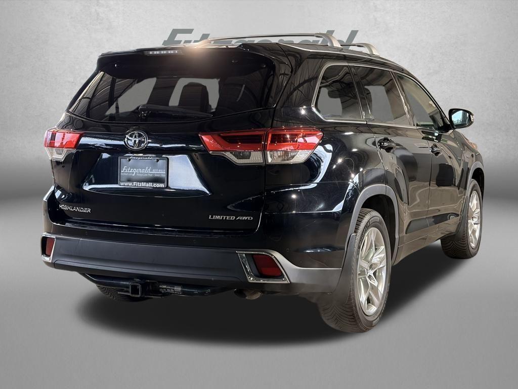 used 2019 Toyota Highlander car, priced at $23,895