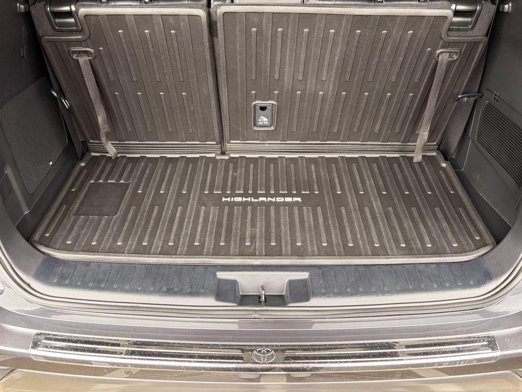 used 2023 Toyota Highlander car, priced at $43,794
