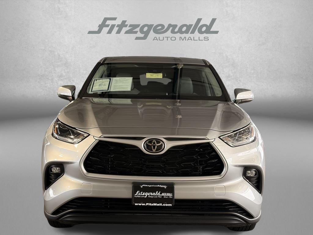 used 2021 Toyota Highlander car, priced at $30,995