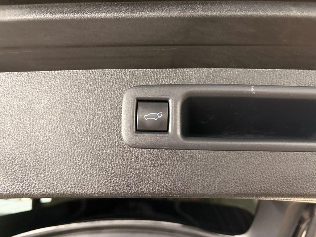 used 2021 Toyota Highlander car, priced at $30,995