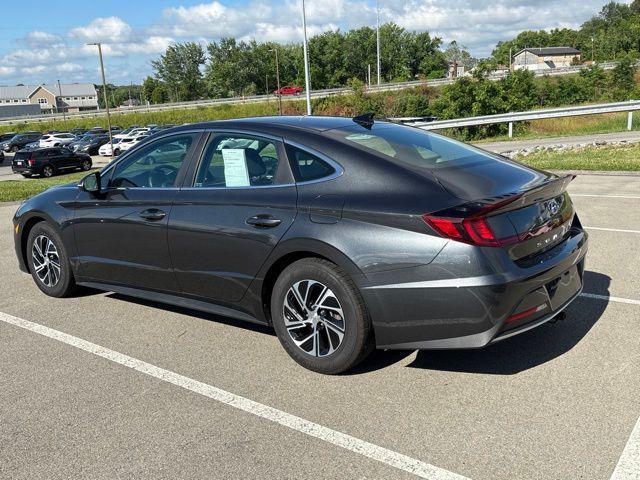 used 2022 Hyundai Sonata Hybrid car, priced at $21,283