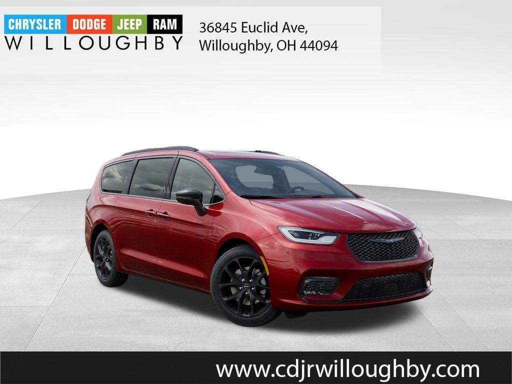 new 2026 Chrysler Pacifica car, priced at $47,032
