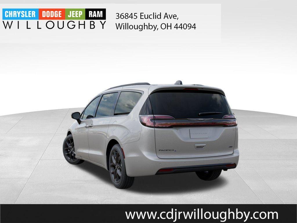 new 2026 Chrysler Pacifica car, priced at $44,084