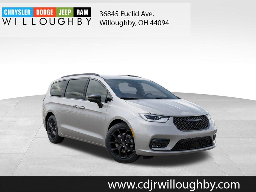 new 2026 Chrysler Pacifica car, priced at $44,084
