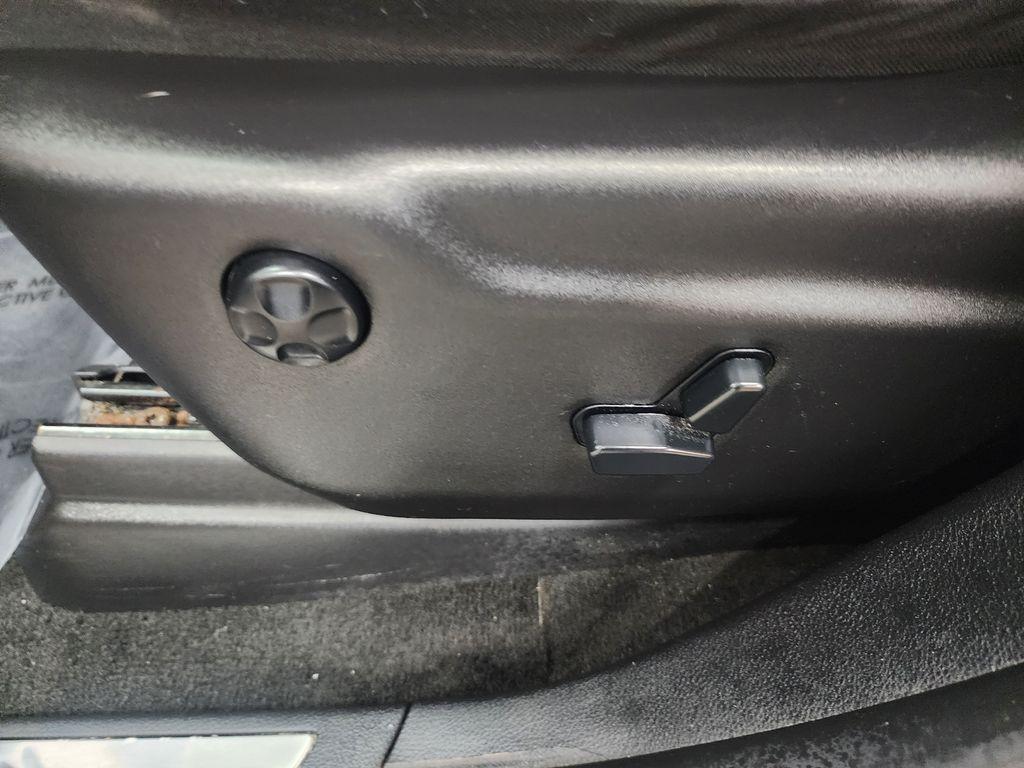 used 2015 Jeep Grand Cherokee car, priced at $34,277