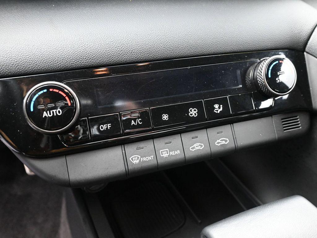 used 2025 Hyundai Elantra car, priced at $17,887