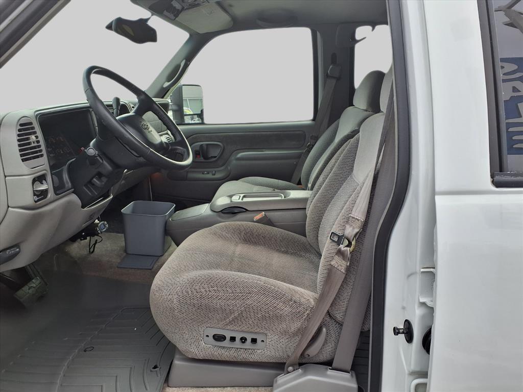 used 1999 Chevrolet Suburban car, priced at $28,995