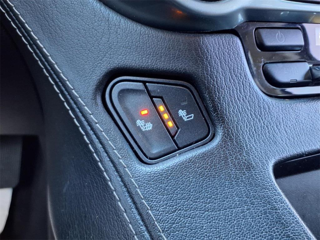 used 2015 Chevrolet Suburban car, priced at $16,319