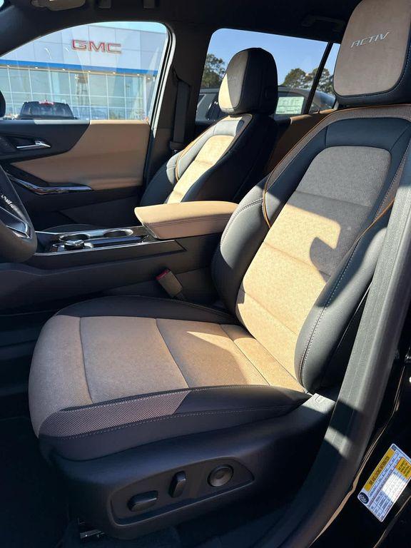 new 2026 Chevrolet Equinox car, priced at $39,330