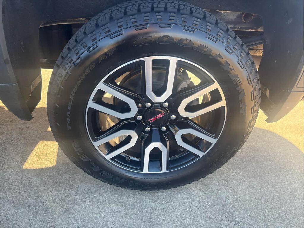 used 2022 GMC Sierra 1500 car, priced at $39,995