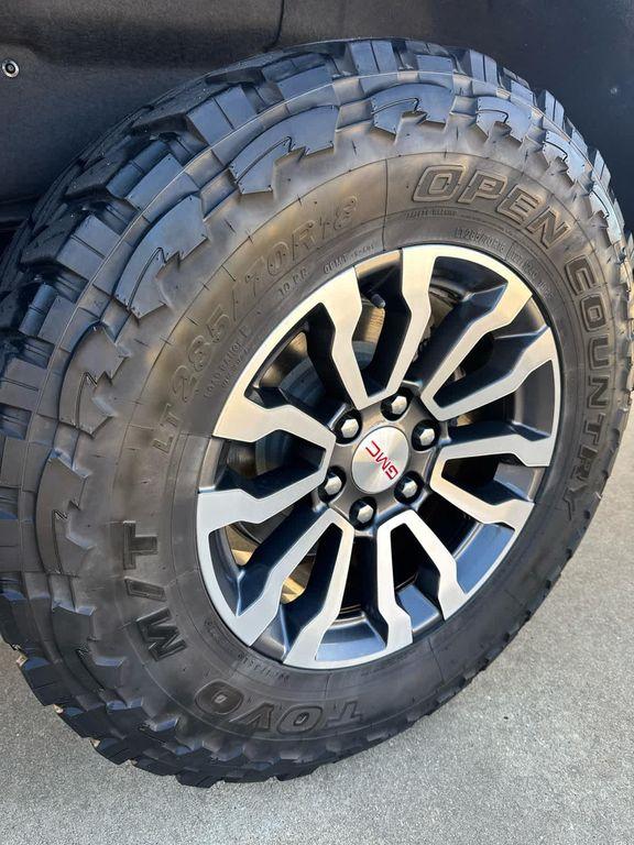 used 2023 GMC Sierra 1500 car, priced at $43,995