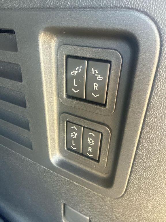 new 2026 Chevrolet Traverse car, priced at $57,860