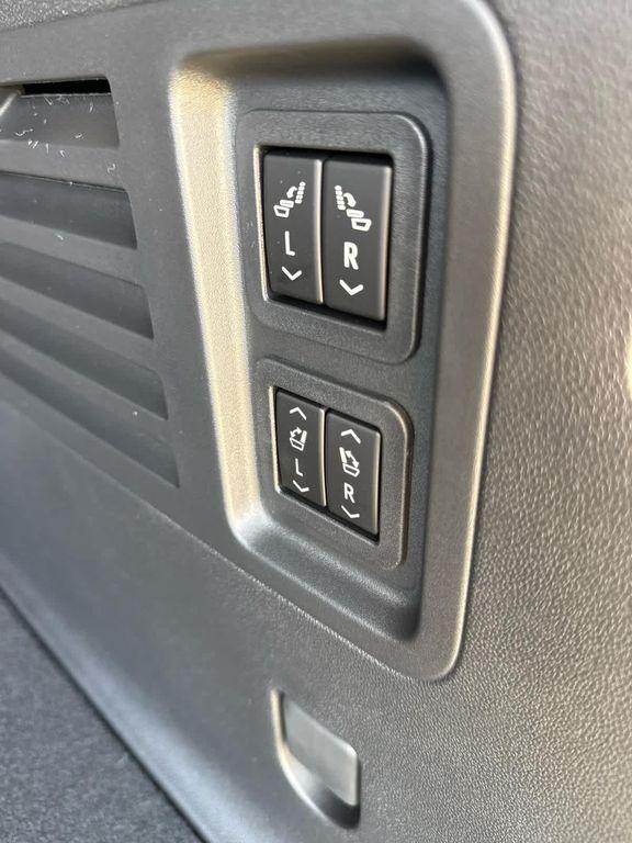 new 2026 Chevrolet Traverse car, priced at $57,460