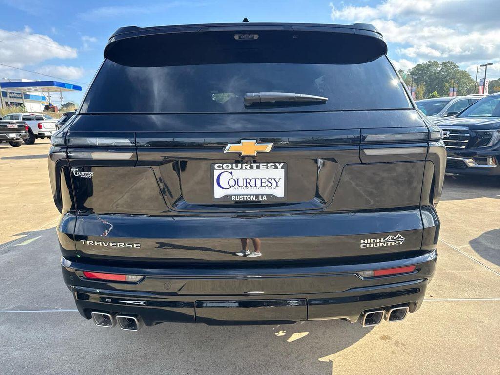 new 2026 Chevrolet Traverse car, priced at $57,460