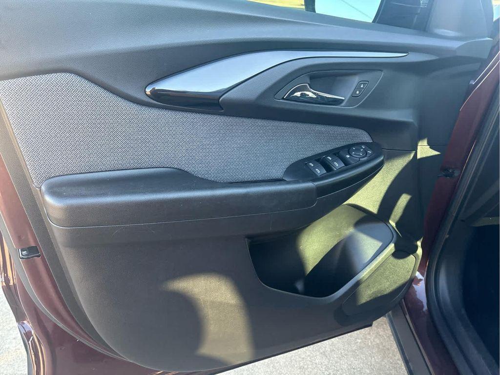 used 2023 Chevrolet TrailBlazer car, priced at $18,975