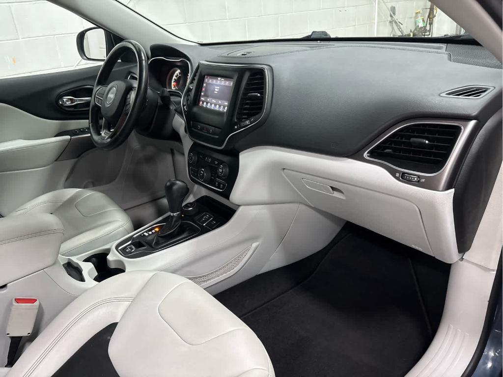 used 2021 Jeep Cherokee car, priced at $17,890