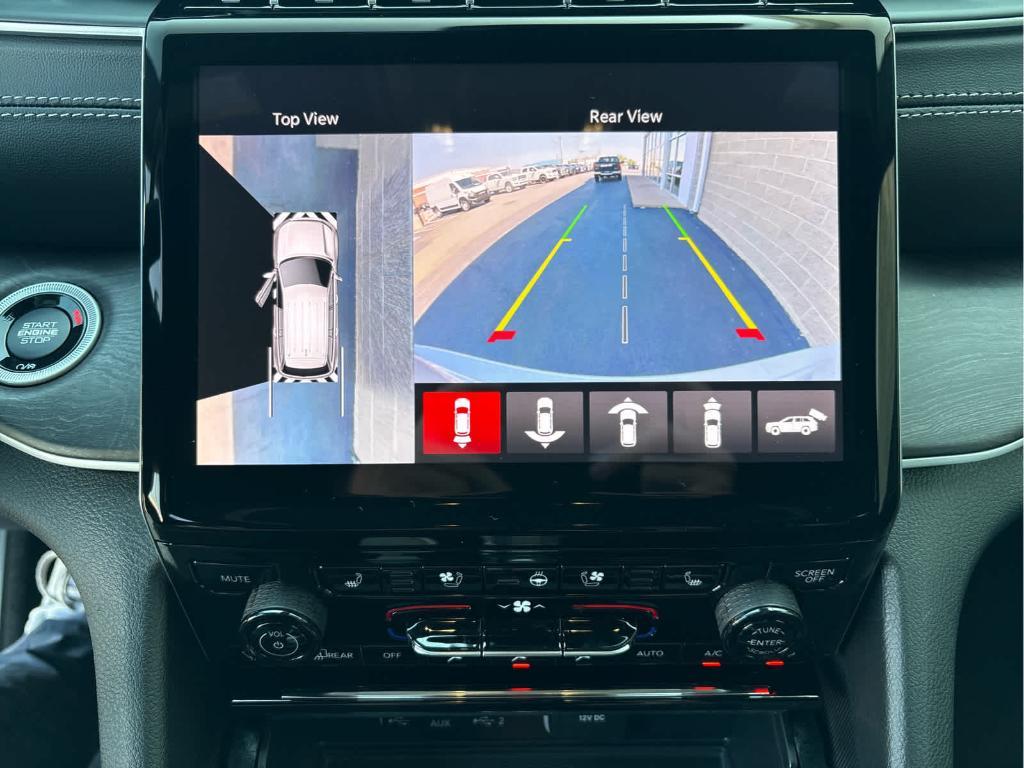 new 2025 Jeep Grand Cherokee car, priced at $48,000