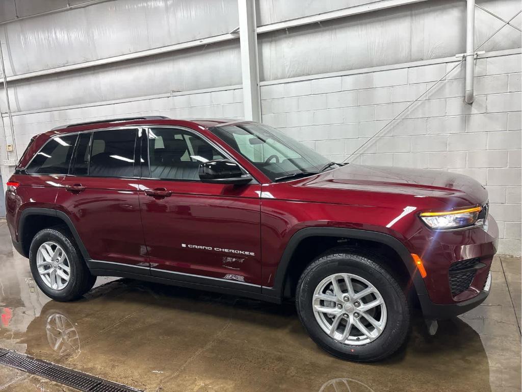 new 2026 Jeep Grand Cherokee car, priced at $42,967