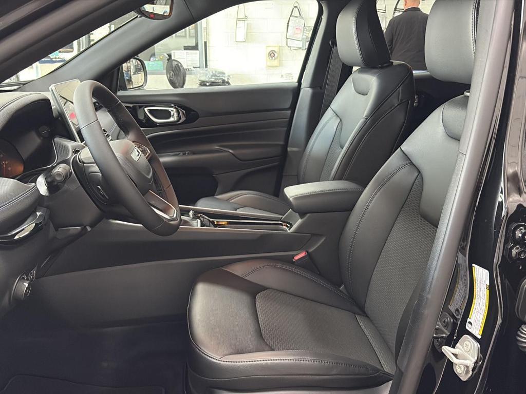 new 2026 Jeep Compass car, priced at $31,505