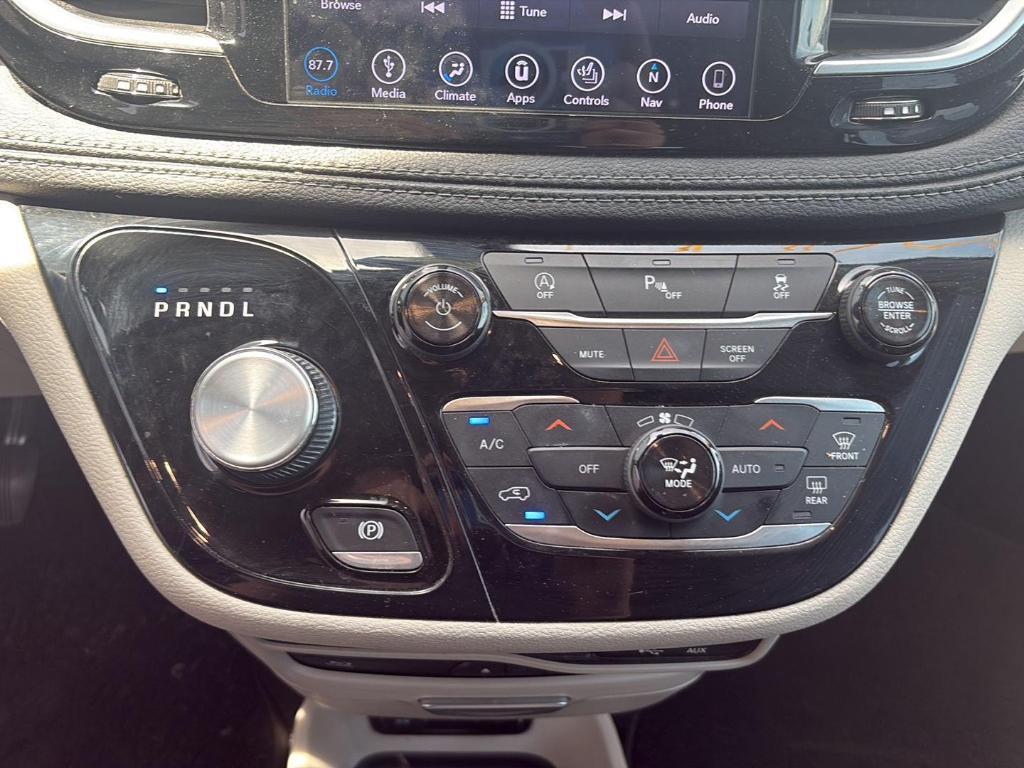 used 2018 Chrysler Pacifica car, priced at $10,950