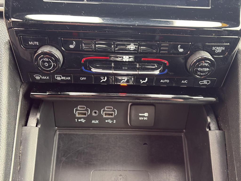 used 2024 Jeep Grand Cherokee L car, priced at $30,490