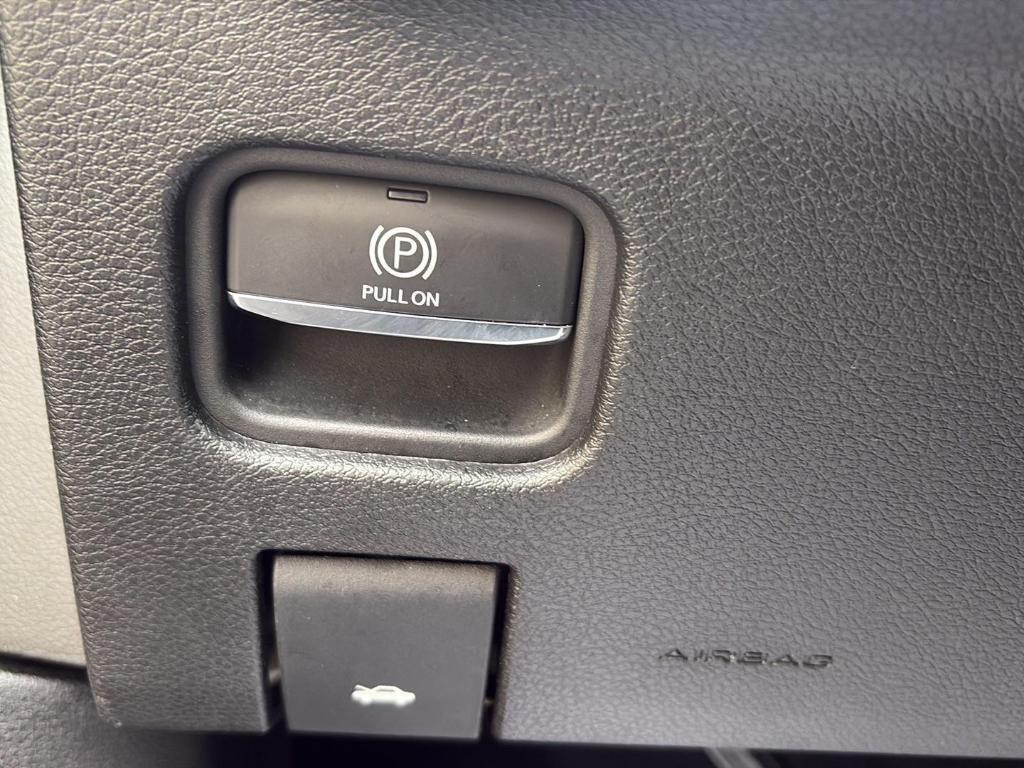 used 2024 Jeep Grand Cherokee L car, priced at $30,490