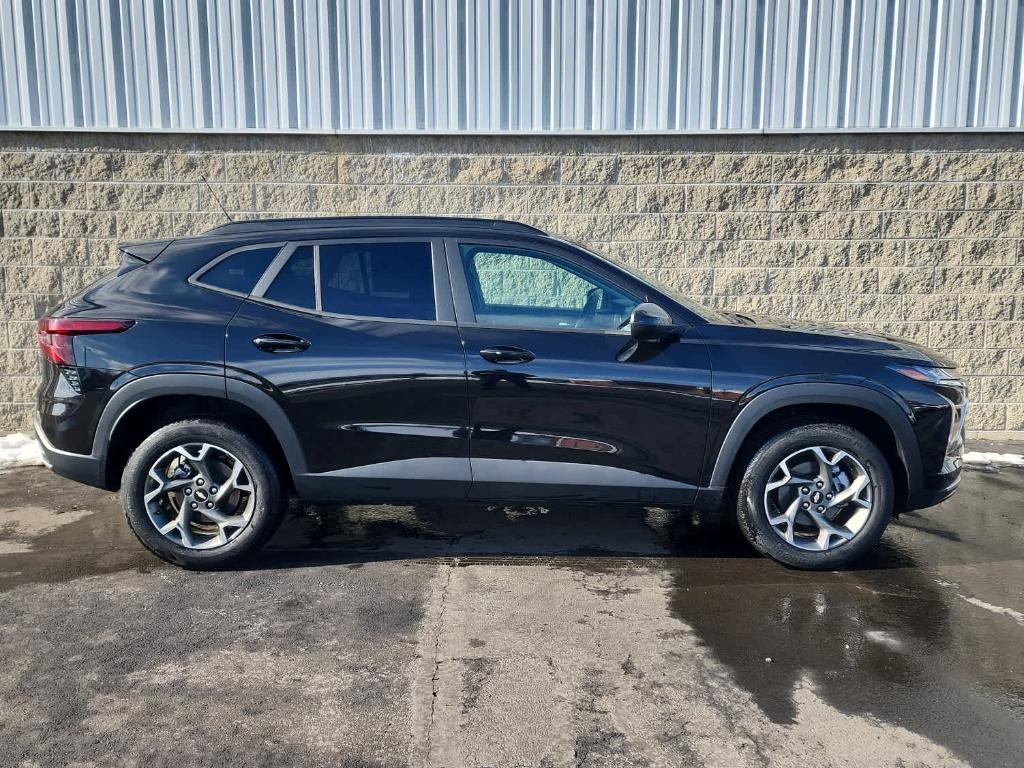 used 2025 Chevrolet Trax car, priced at $21,184