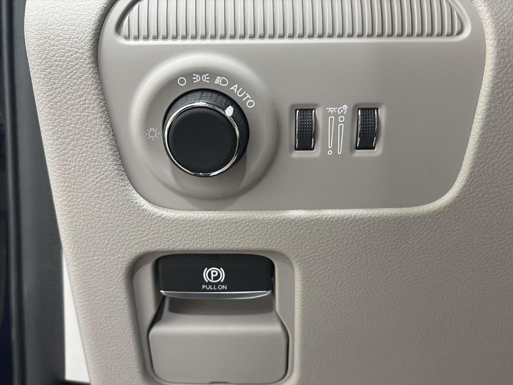 new 2026 Jeep Grand Wagoneer L car, priced at $80,165