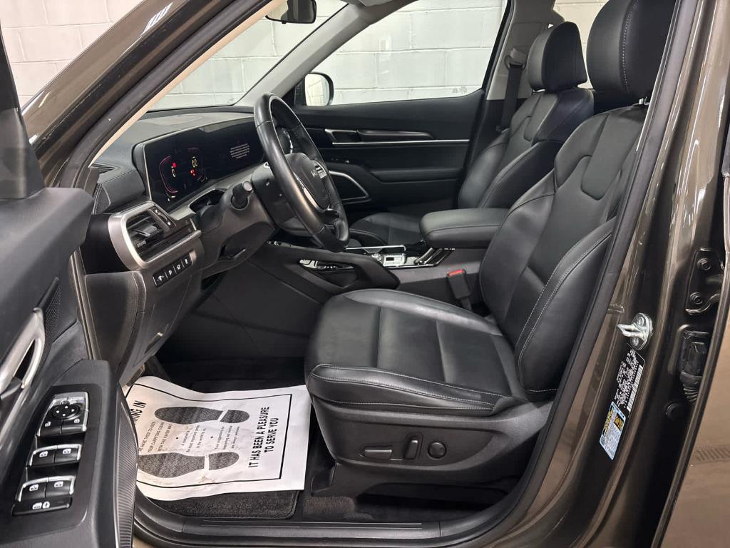 used 2025 Kia Telluride car, priced at $37,590