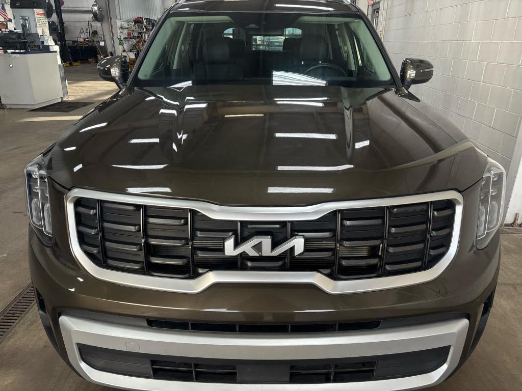used 2025 Kia Telluride car, priced at $37,590